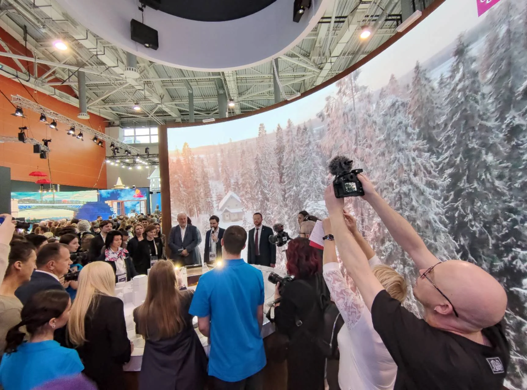 Read more about the article Case of Russia Indoor Rental LED Display